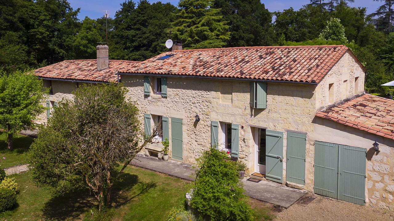 Gite La Maison De La Pimpine Lignan De Bordeaux Eksteriør bilde